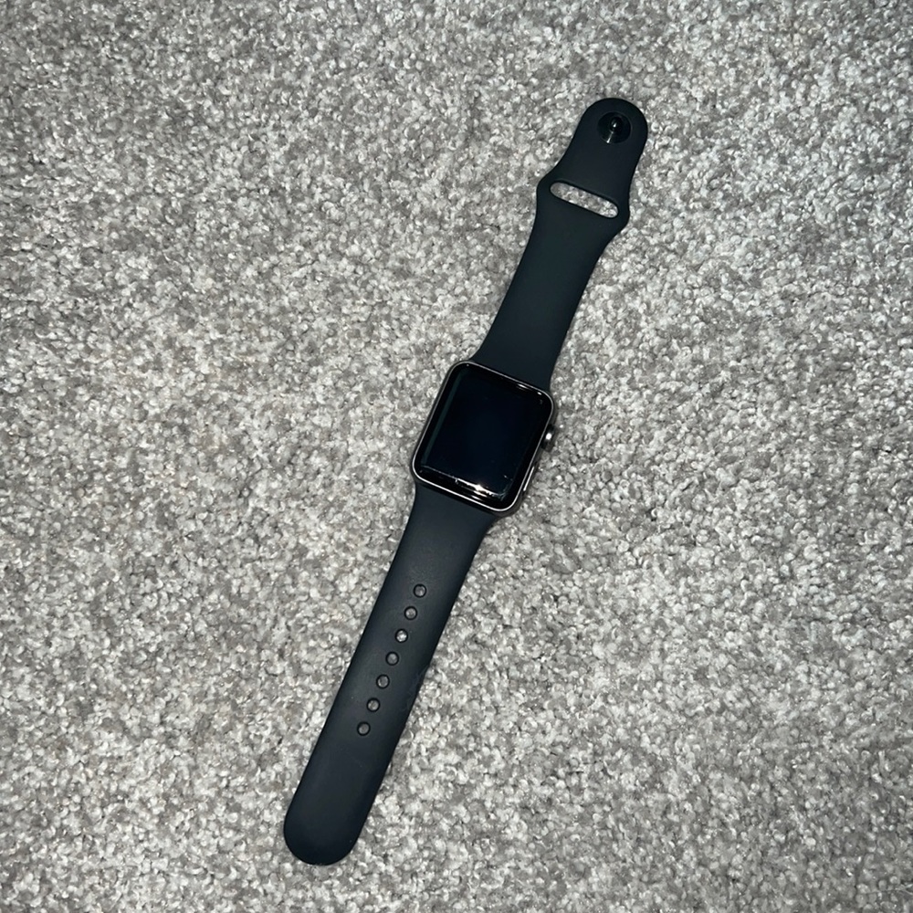 Series 3 38mm Apple Watch in Great Condition